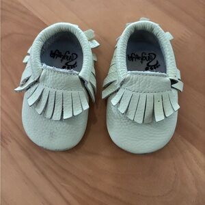 Hongteya Baby Moccasins - Cream